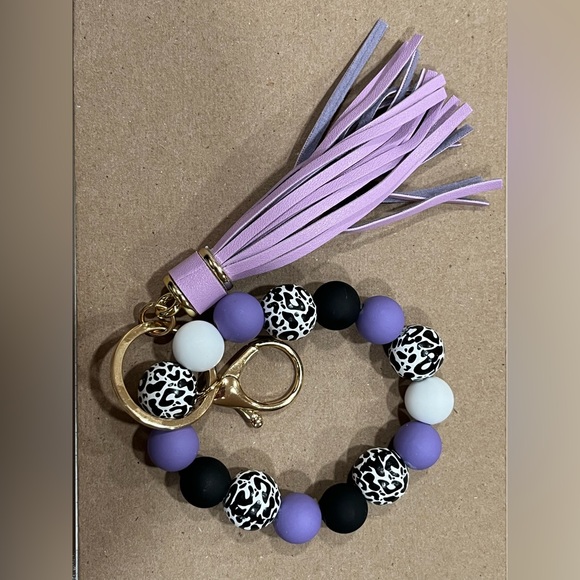 🔥 2/$18 Purple Key Keychain Beads - Picture 4 of 4